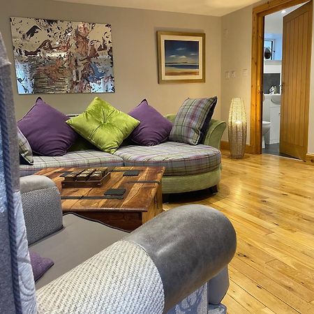 The Mews 2 Bedroom With Private Parking Оубън Екстериор снимка