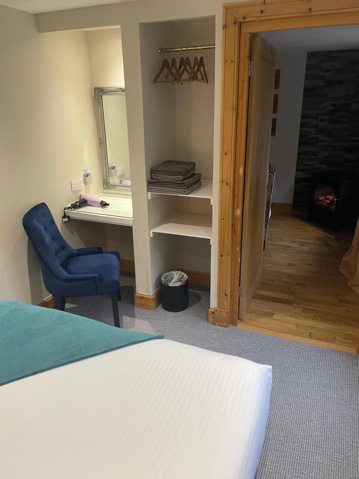 The Mews 2 Bedroom With Private Parking Оубън Екстериор снимка