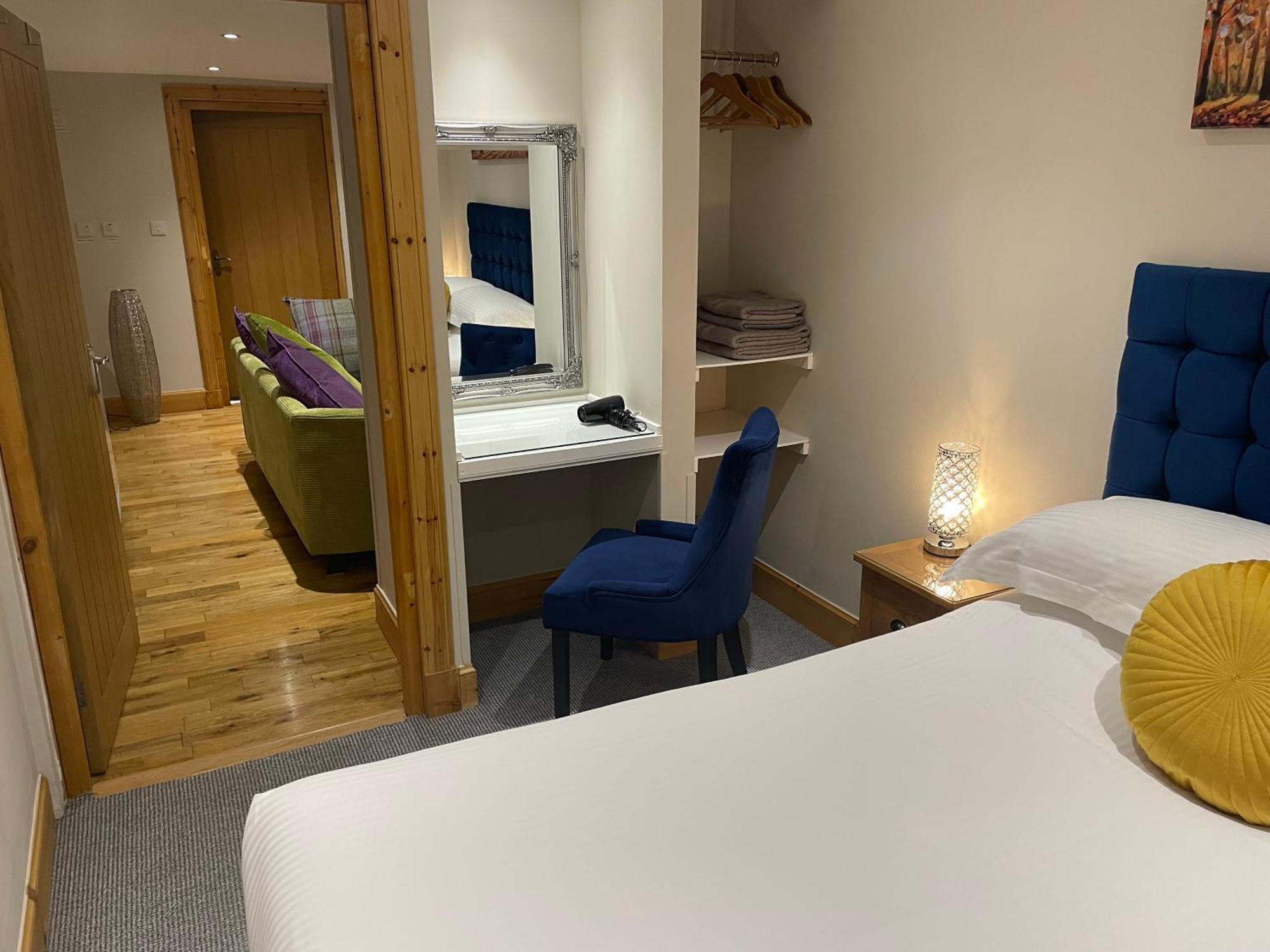 The Mews 2 Bedroom With Private Parking Оубън Екстериор снимка